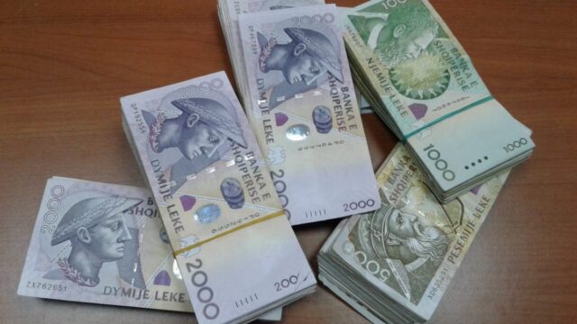 Eurostat: Leku, monedha që u forcua më shumë ndaj euros në 10 vite mes 40 valutave