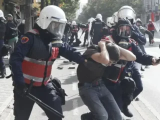 Gjykata e Tiranës shqyrton sot masat e sigurisë për 28 të arrestuar nga protestat
