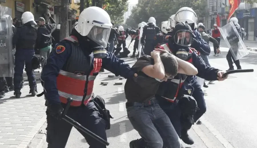 Gjykata e Tiranës shqyrton sot masat e sigurisë për 28 të arrestuar nga protestat