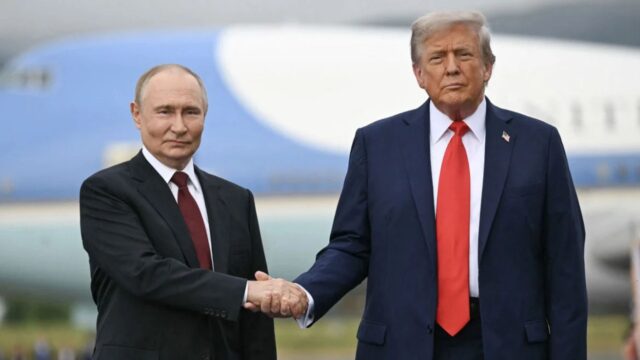 Trump njofton marrëveshje me Putinin për 4.8 milionë ton naftë ruse