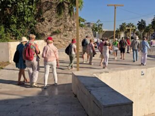 Turistët e tetorit zgjedhin Durrësin: Më pak turma, çmime më të ulëta dhe det ende i ngrohtë